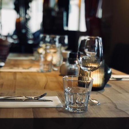 Grandcafe Hotel De Viersprong Schoorl Bagian luar foto
