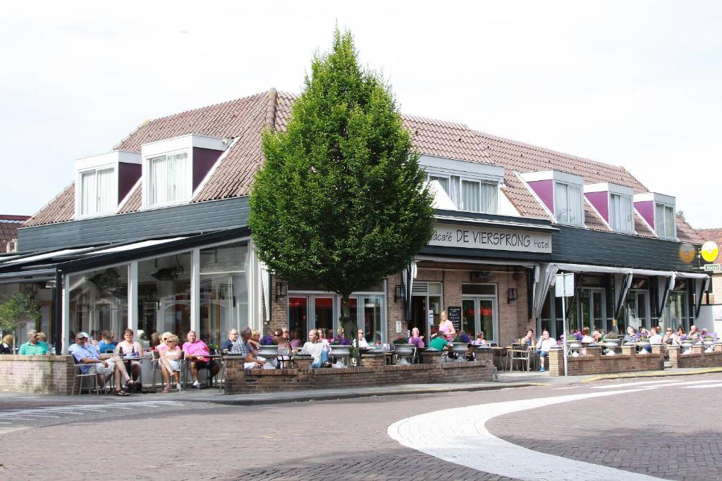 Grandcafe Hotel De Viersprong Schoorl Bagian luar foto