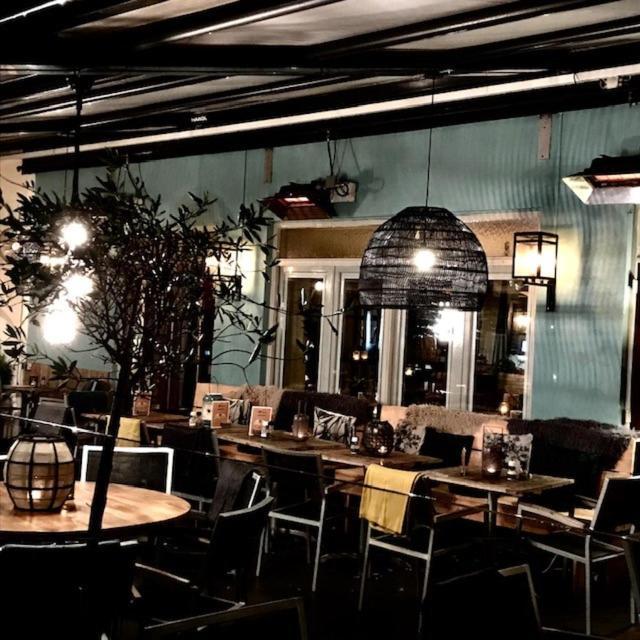 Grandcafe Hotel De Viersprong Schoorl Bagian luar foto