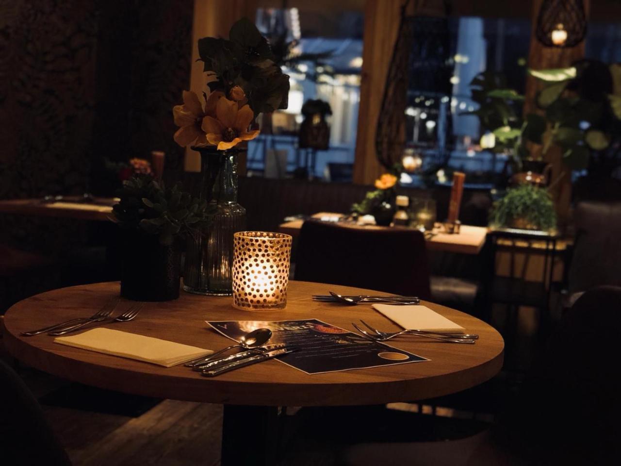 Grandcafe Hotel De Viersprong Schoorl Bagian luar foto